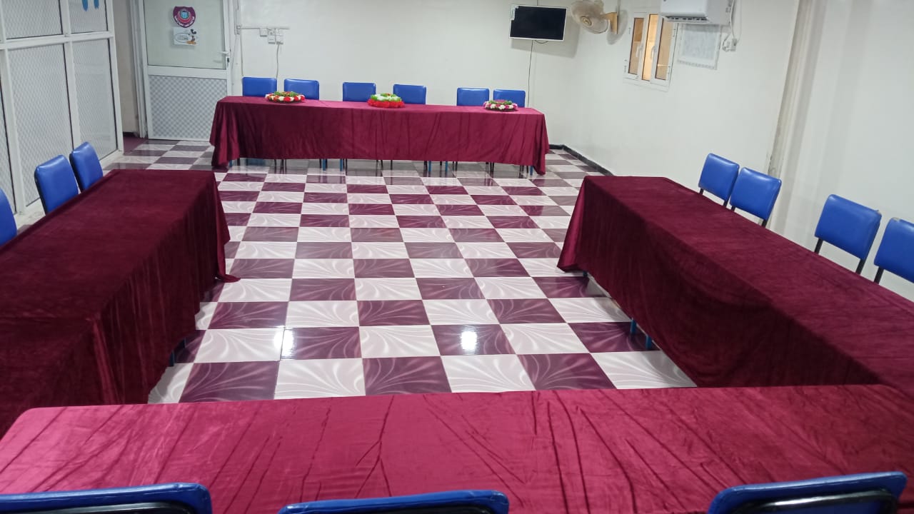 صورة تخرج اول دفعة